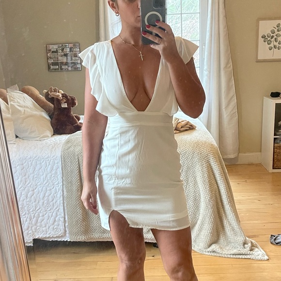 SUPERDOWN | White Mini Deep V Neck Dress - Picture 2 of 6